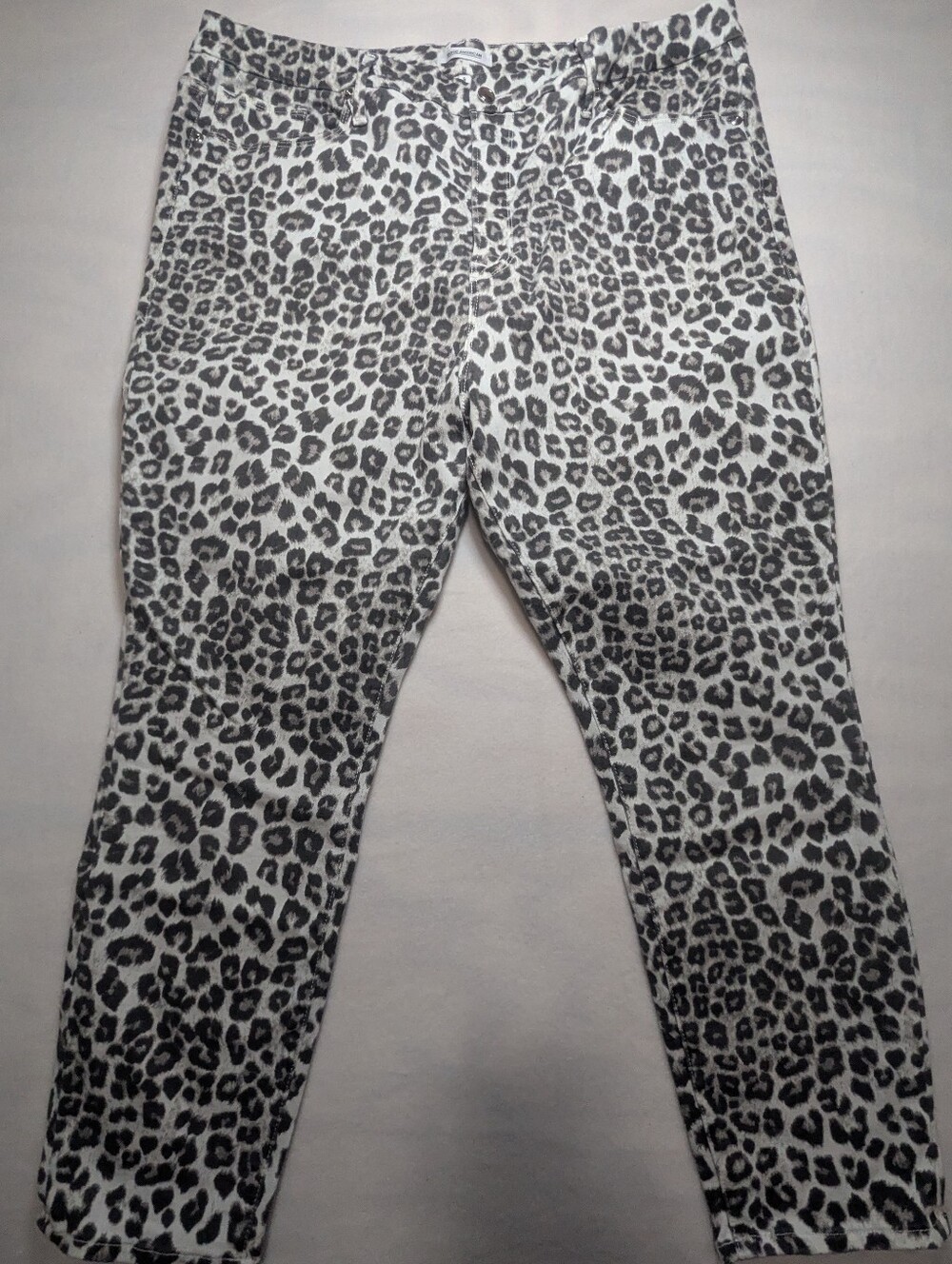 Good American Good Waist Crop 22 Snow Leopard